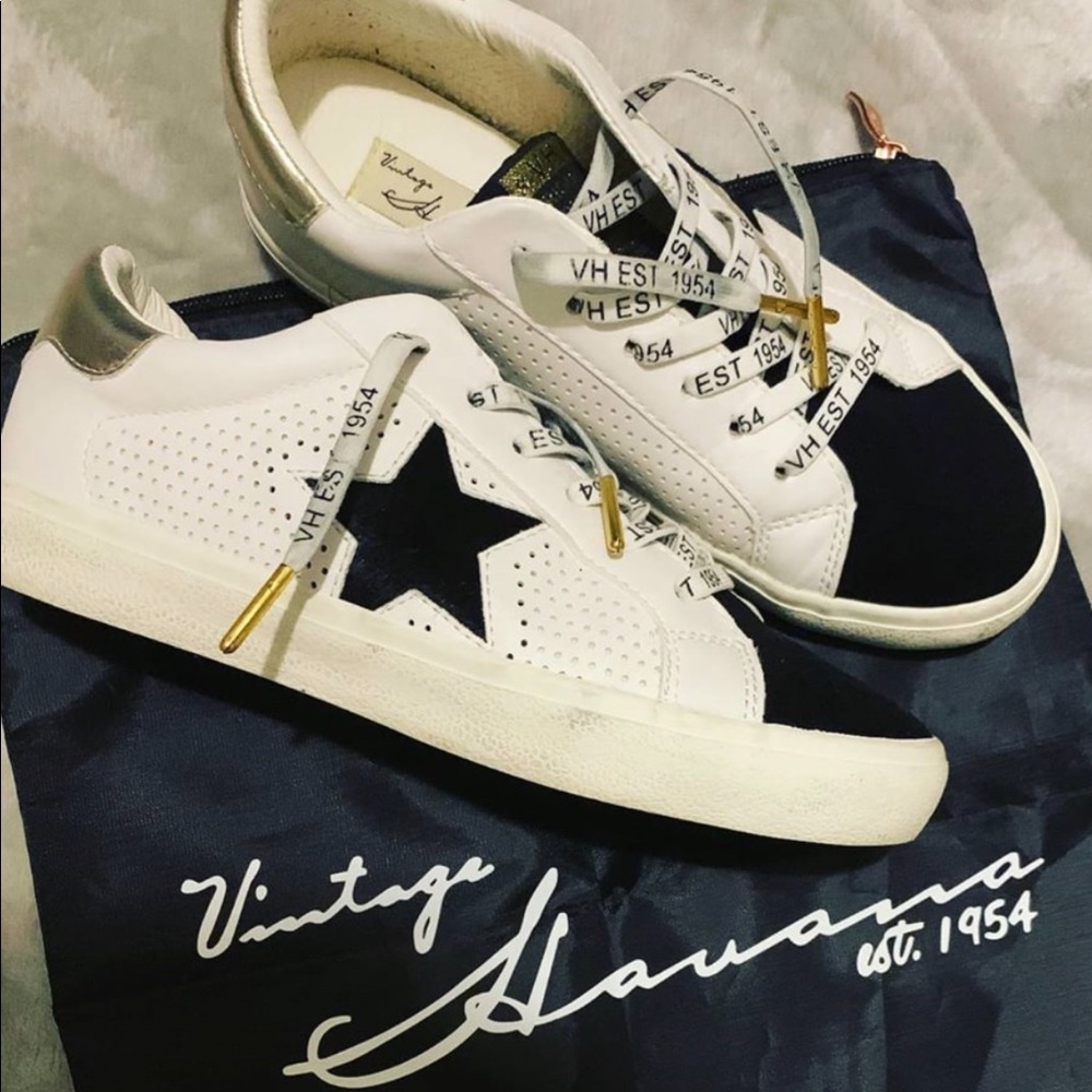 Vintage Havana Size 7 women’s sneaker